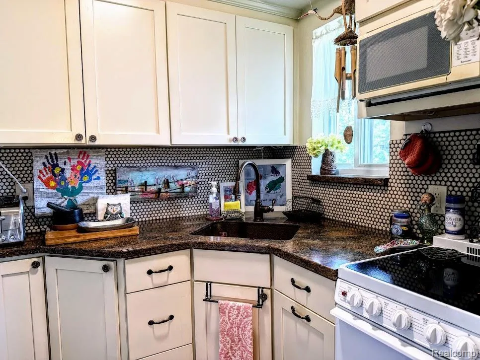 26965 Milford Road #38 Lyon Charter Township, MI 48178