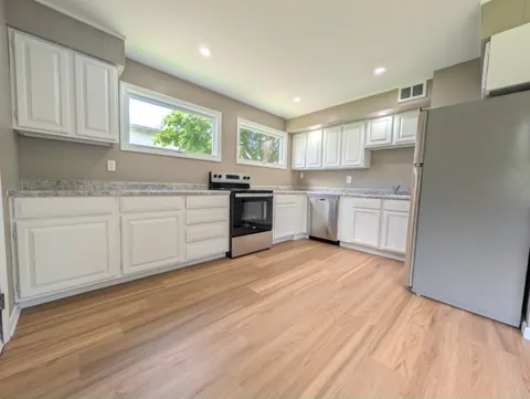 1232 E Superior Street