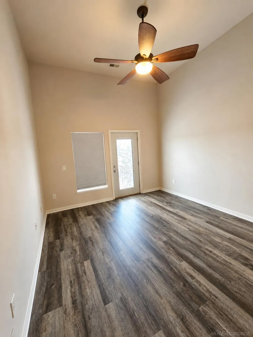 66 Clinton Street Mt Clemens City, MI 48043