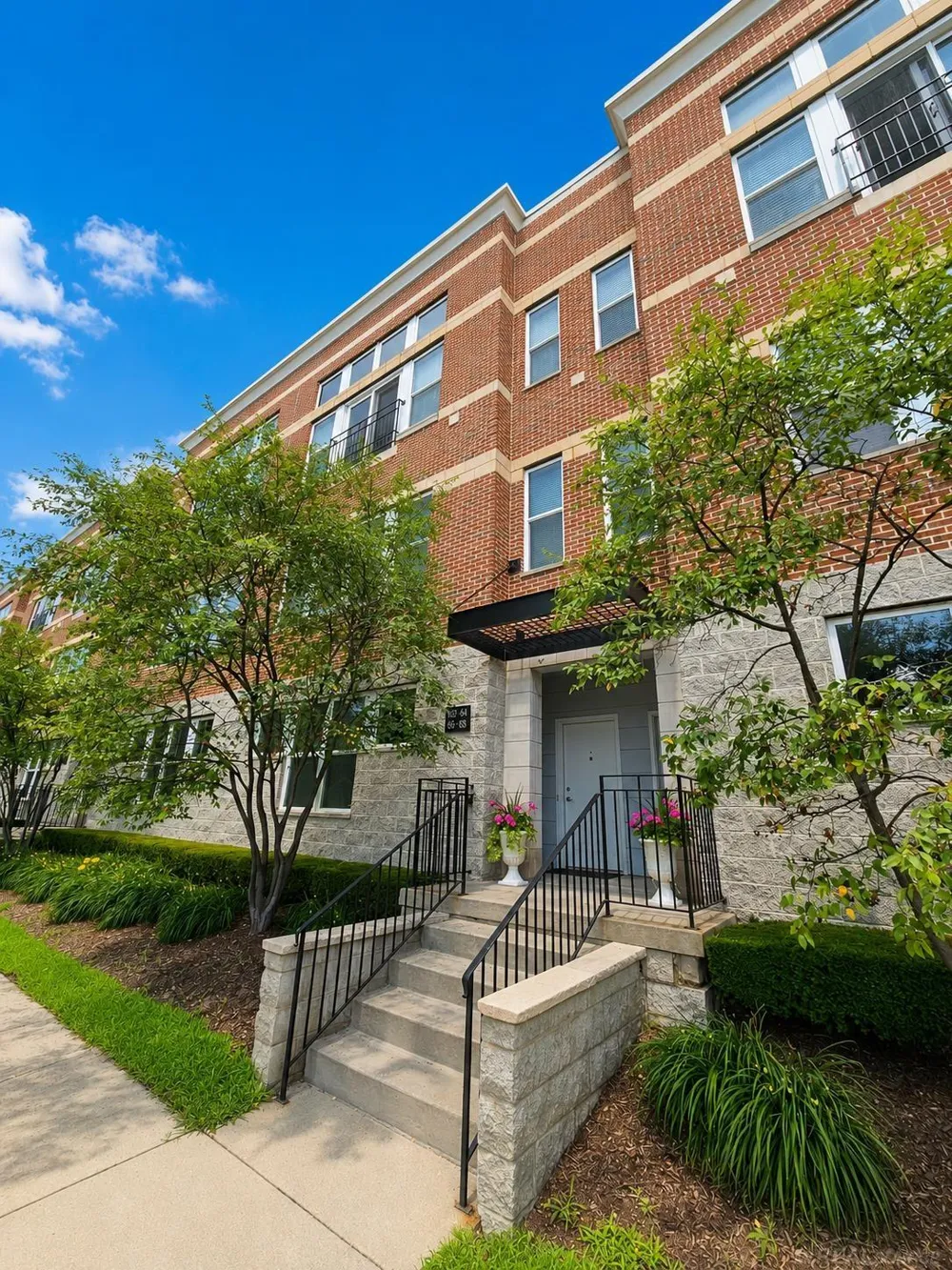 66 Clinton Street Mt Clemens City, MI 48043