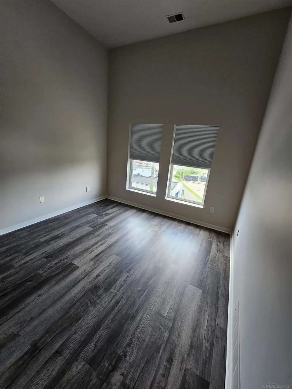 66 Clinton Street Mt Clemens City, MI 48043
