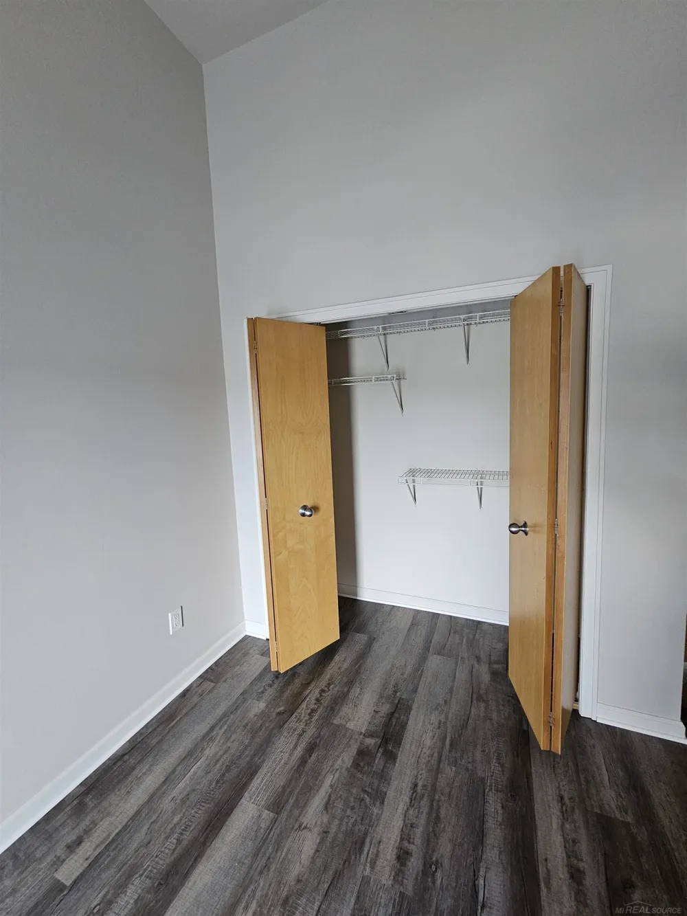 66 Clinton Street Mt Clemens City, MI 48043