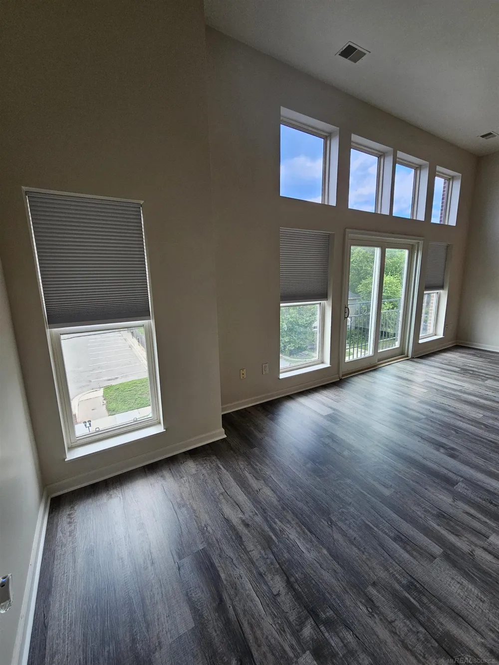 66 Clinton Street Mt Clemens City, MI 48043