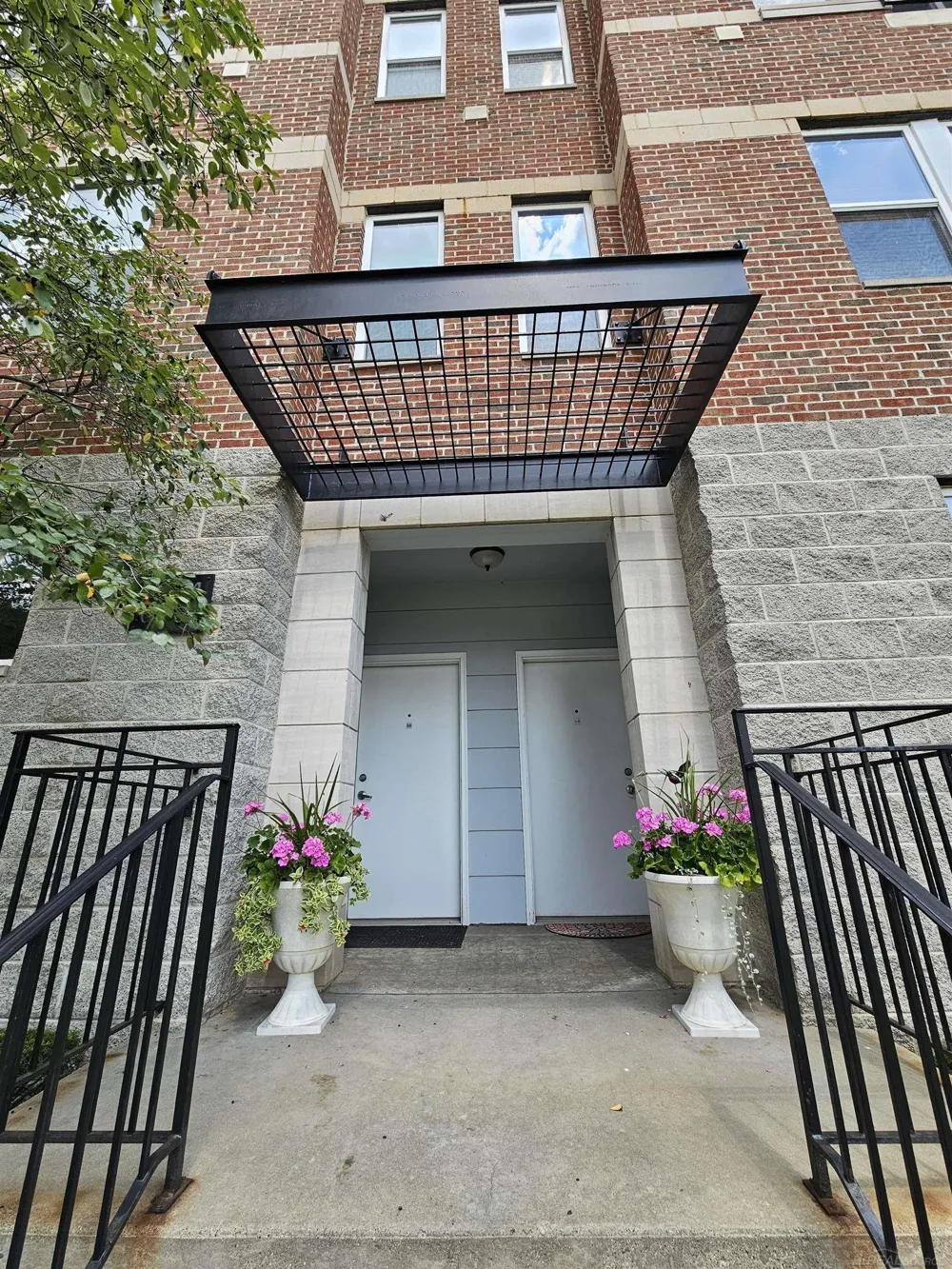 66 Clinton Street Mt Clemens City, MI 48043