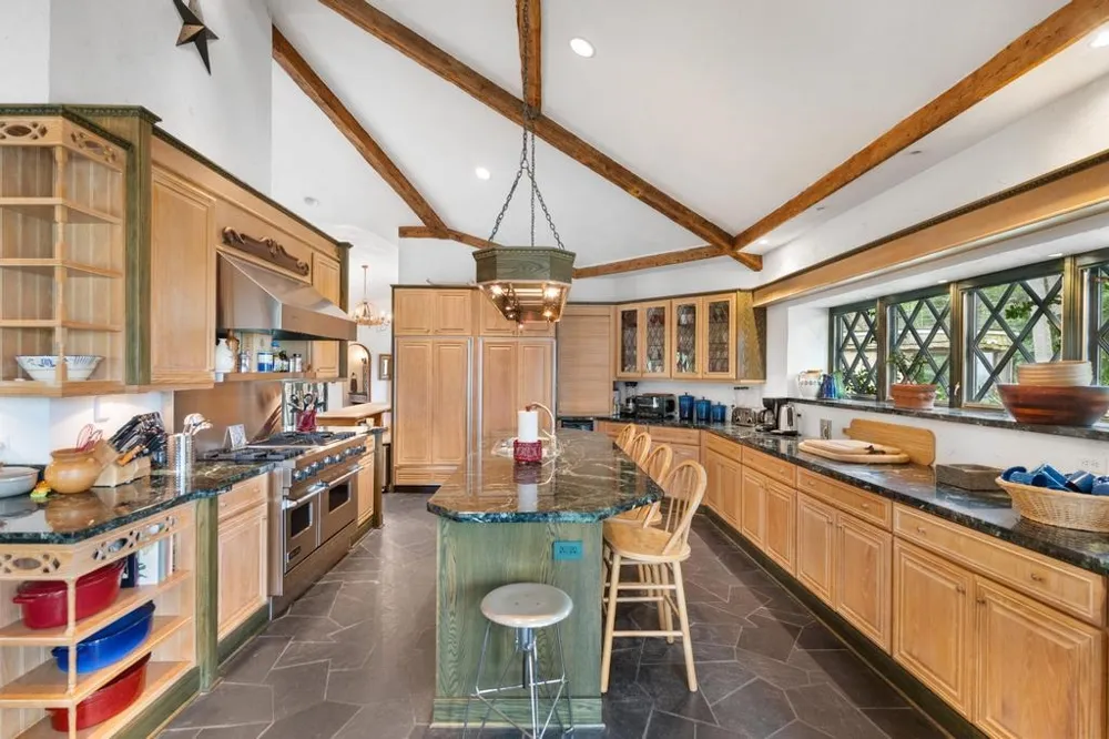 13987 Division Street Charlevoix Township, MI 49720