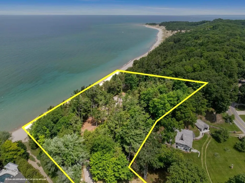 13987 Division Street Charlevoix Township, MI 49720