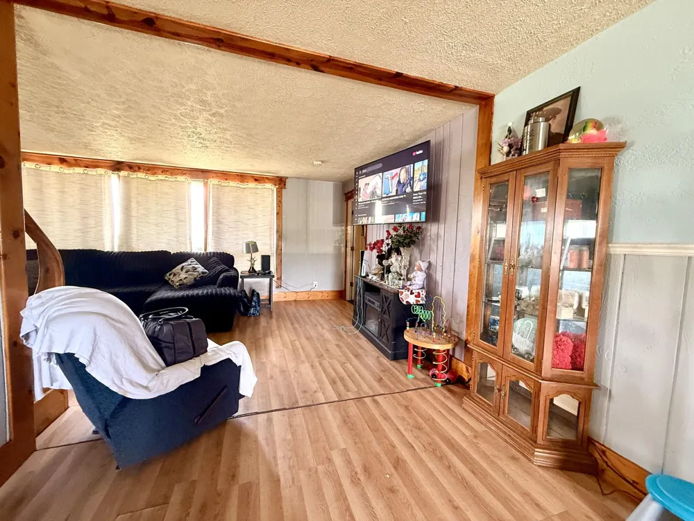8565 S Mount Hope Road Bloomer Township, MI 48811