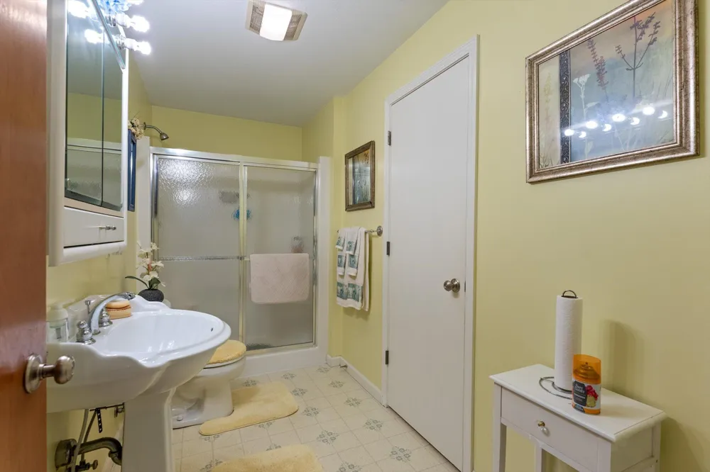 17883 Paradise Lake Calvin Township, MI 49095
