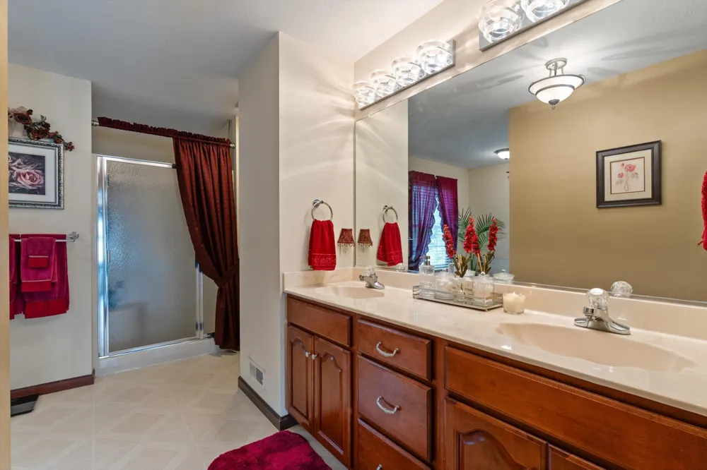 17883 Paradise Lake Calvin Township, MI 49095