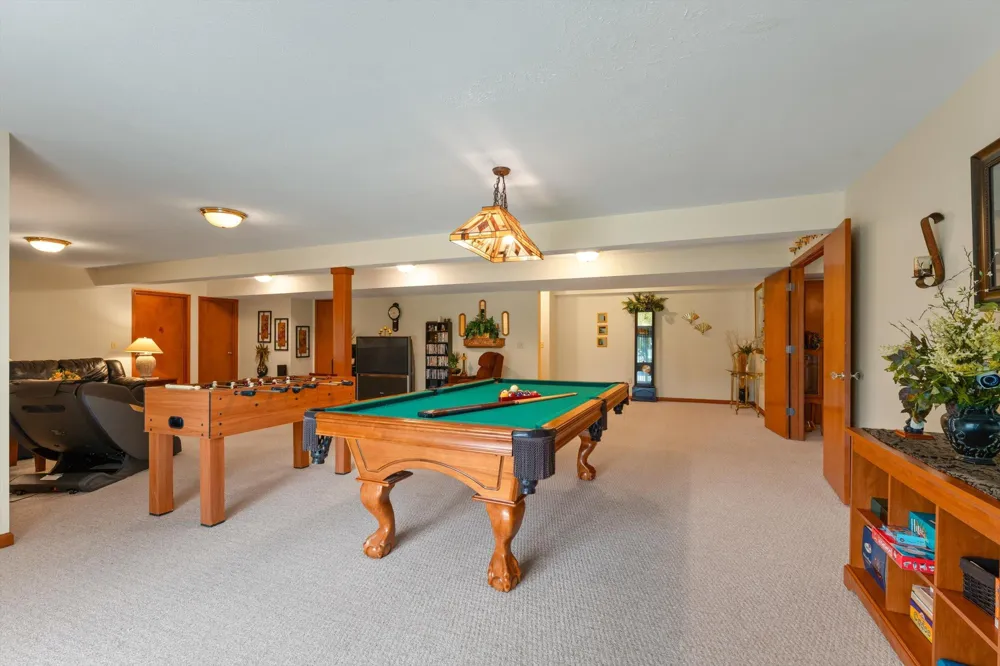 17883 Paradise Lake Calvin Township, MI 49095
