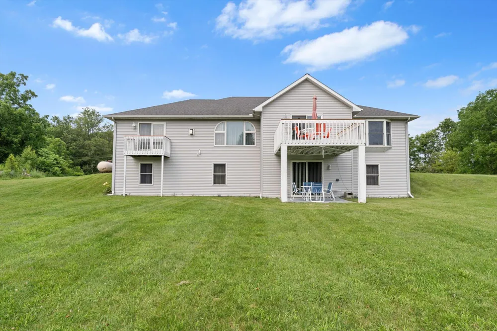 17883 Paradise Lake Calvin Township, MI 49095