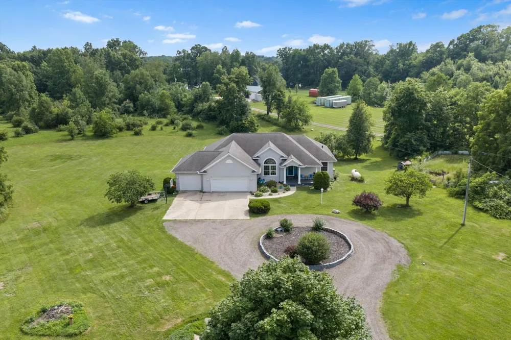 17883 Paradise Lake Calvin Township, MI 49095
