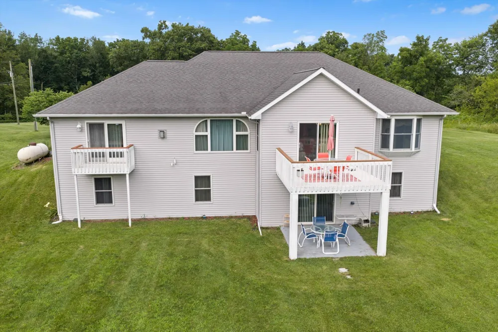 17883 Paradise Lake Calvin Township, MI 49095