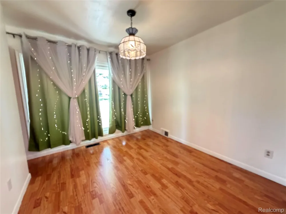 1861 Grange Road Trenton City, MI 48183