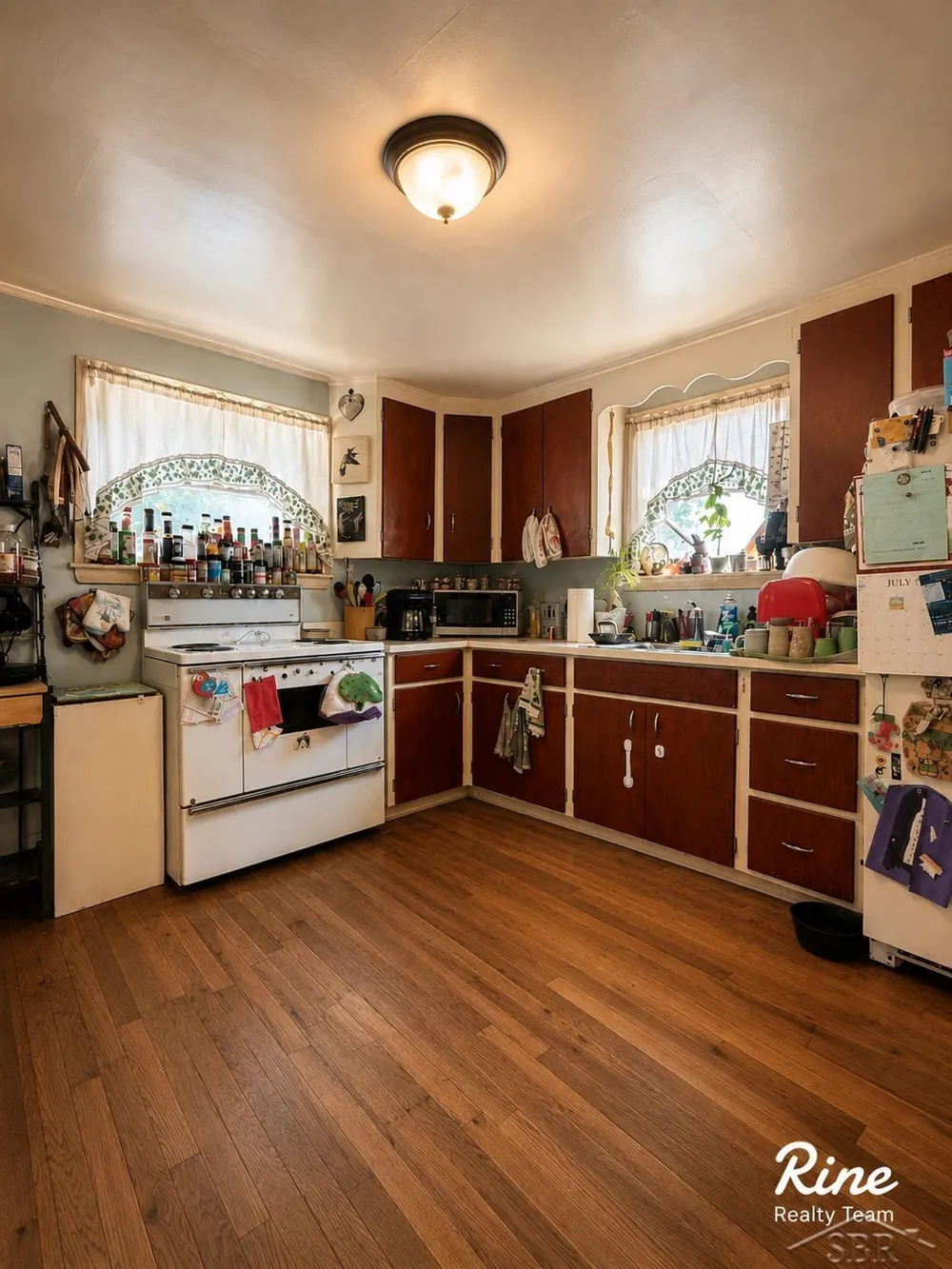 42 W Main Street Mayville Village, MI 48744