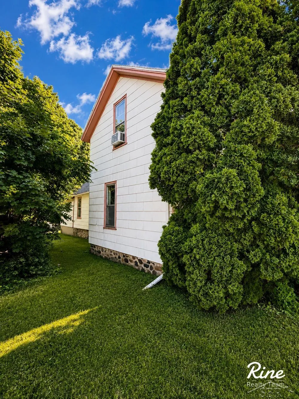 42 W Main Street Mayville Village, MI 48744