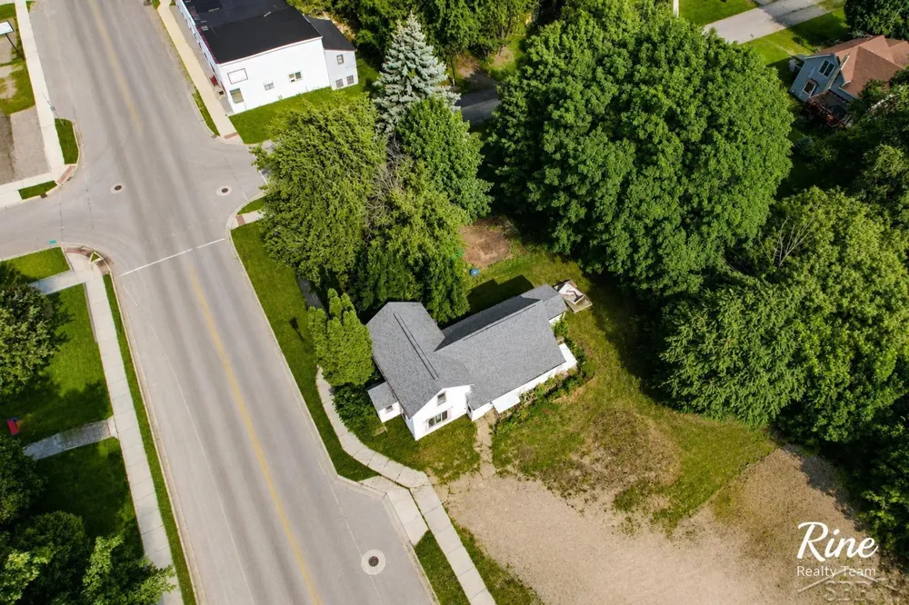 42 W Main Street Mayville Village, MI 48744