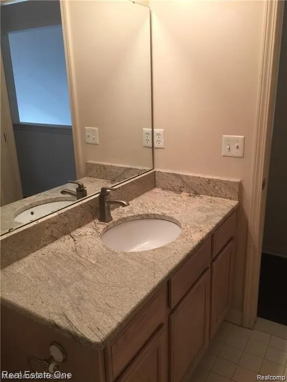 21716 LYON TRAIL Lyon Charter Township, MI 48178