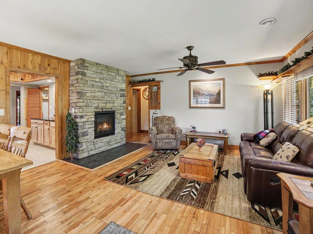 1615 Havenga Street Laketon Township, MI 49445