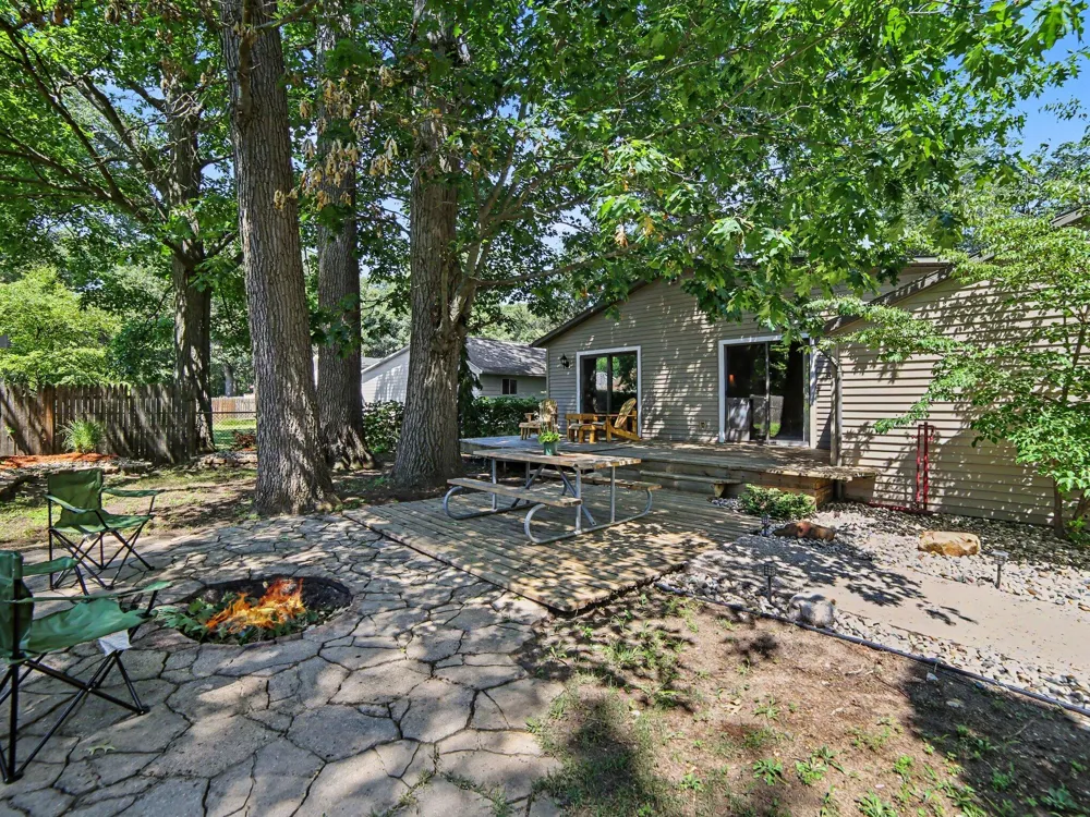 1615 Havenga Street Laketon Township, MI 49445
