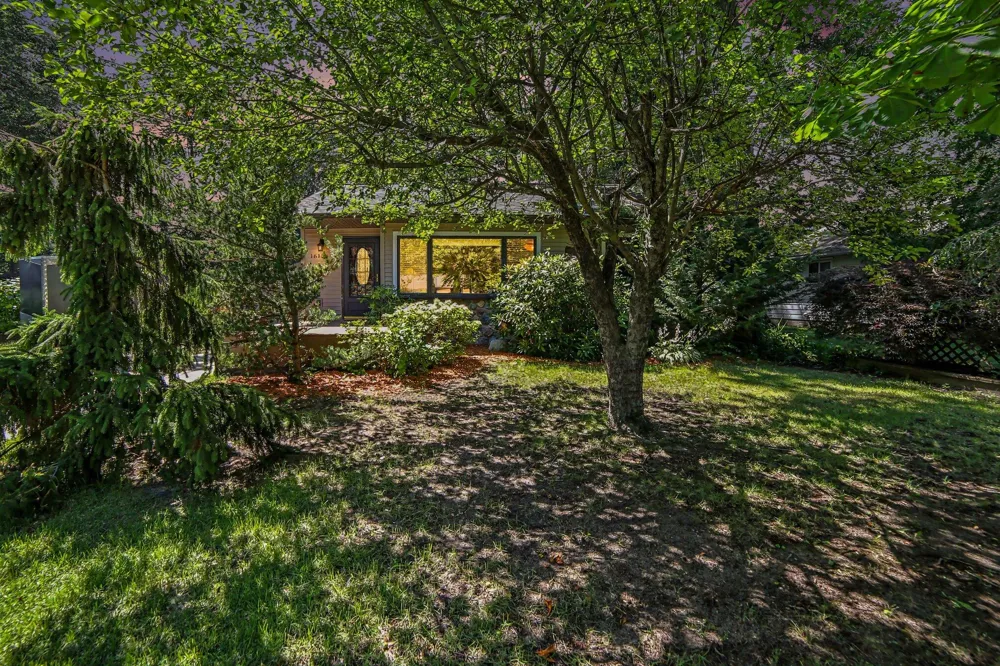 1615 Havenga Street Laketon Township, MI 49445