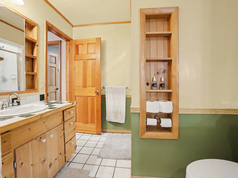 1615 Havenga Street Laketon Township, MI 49445
