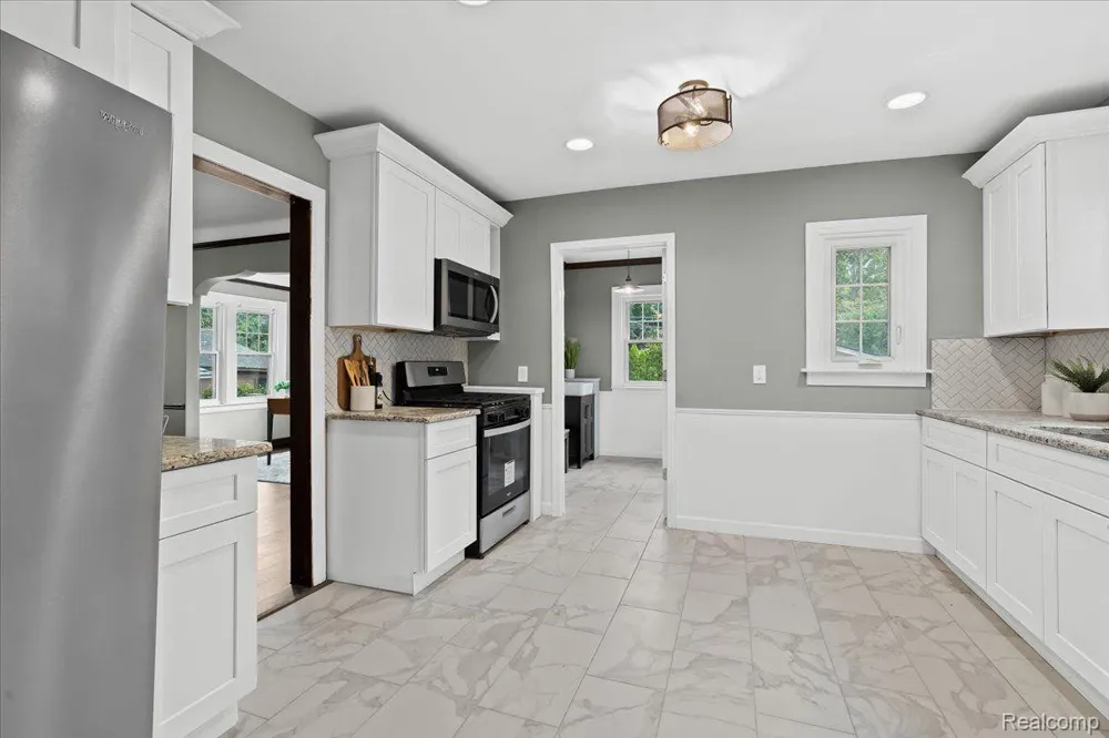 312 MCKINLEY AVENUE Grosse Pointe Farms City, MI 48236