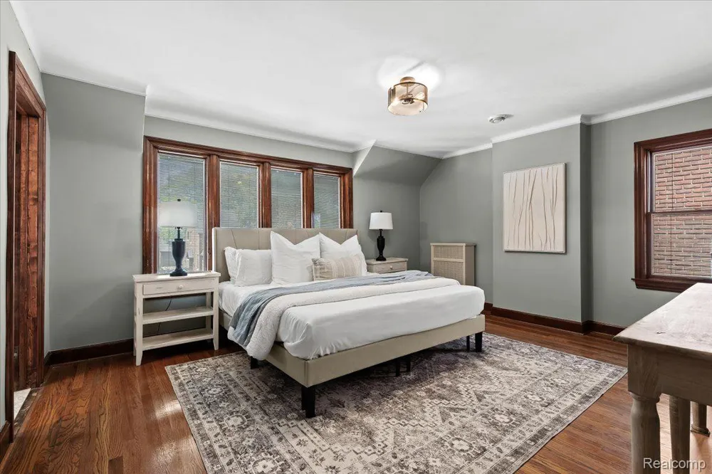 312 MCKINLEY AVENUE Grosse Pointe Farms City, MI 48236