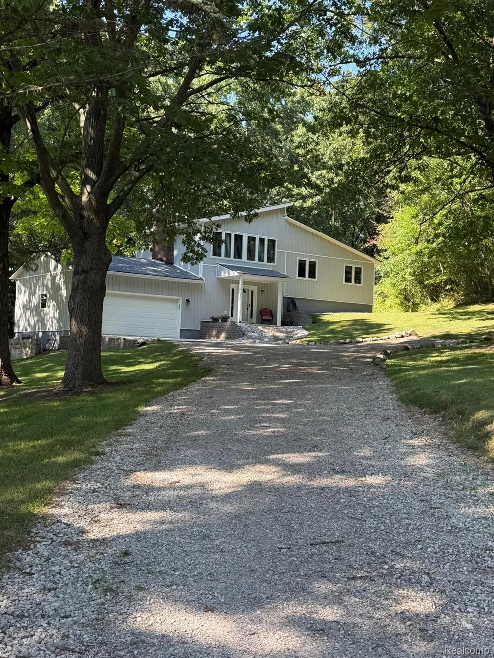 825 Rowlinson Lane Ortonville Village, MI 48462