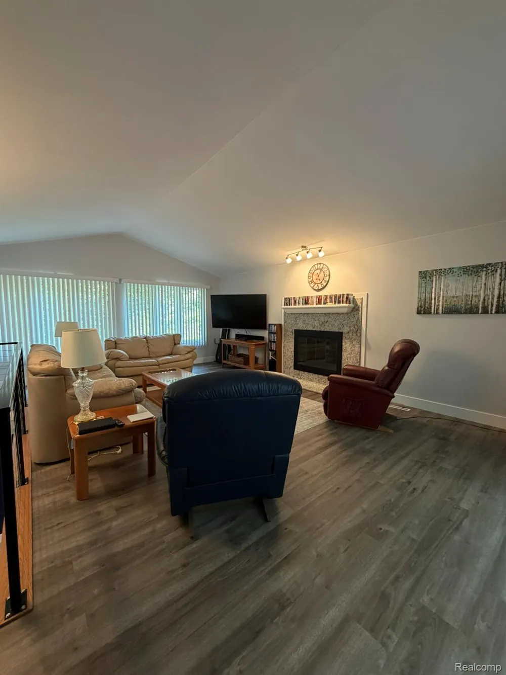 825 Rowlinson Lane Ortonville Village, MI 48462