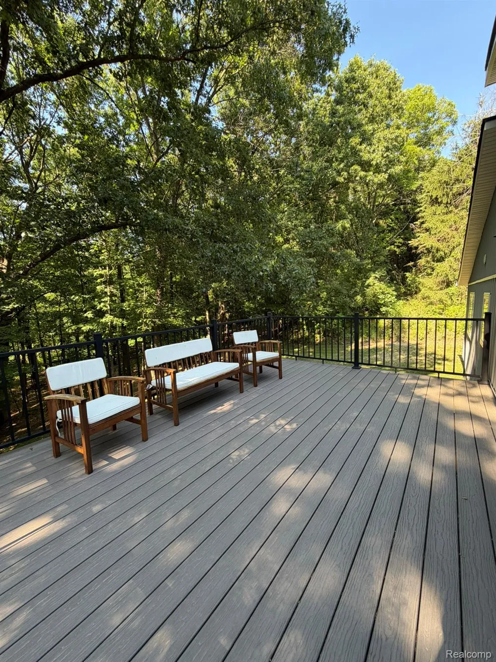 825 Rowlinson Lane Ortonville Village, MI 48462