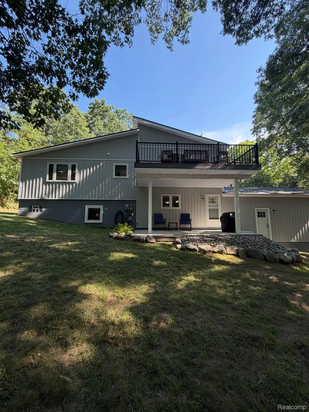 825 Rowlinson Lane Ortonville Village, MI 48462