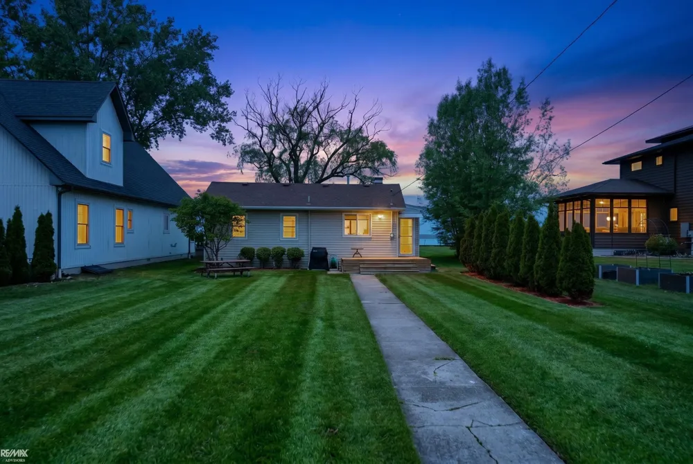 7054 Middle Channel Lane Clay Township, MI 48028