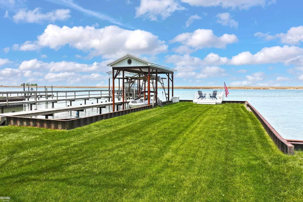 7054 Middle Channel Lane Clay Township, MI 48028