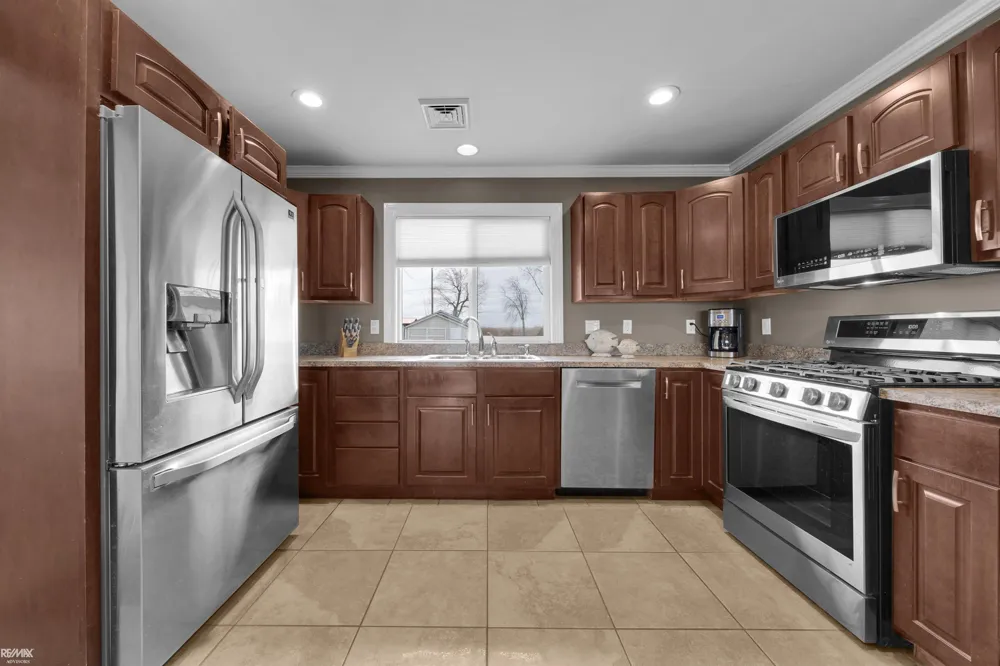 7054 Middle Channel Lane Clay Township, MI 48028