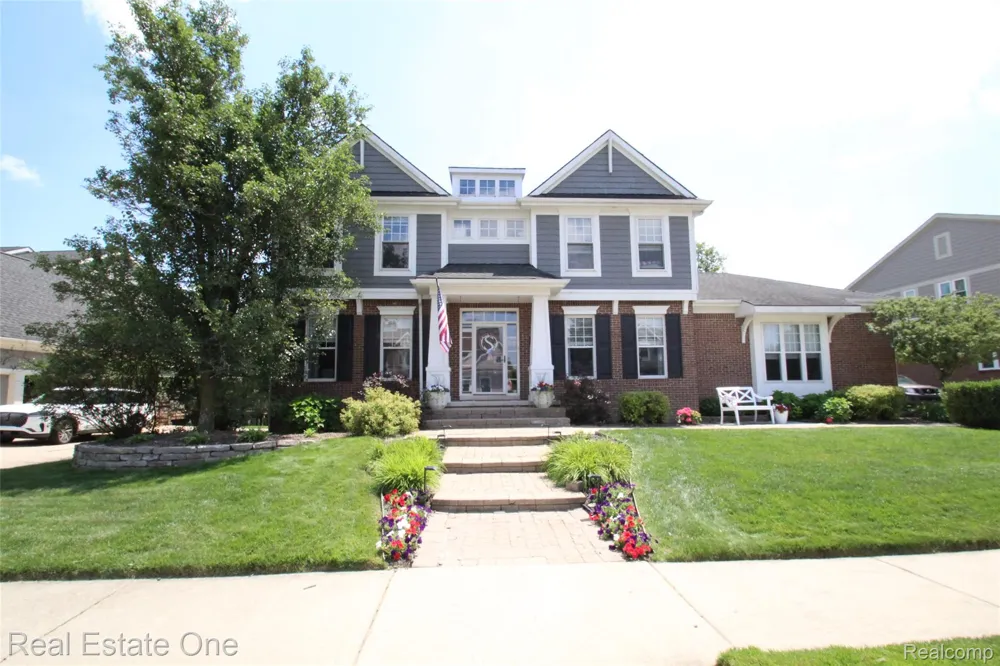 1809 Cheshire Lane Commerce Charter Township, MI 48382