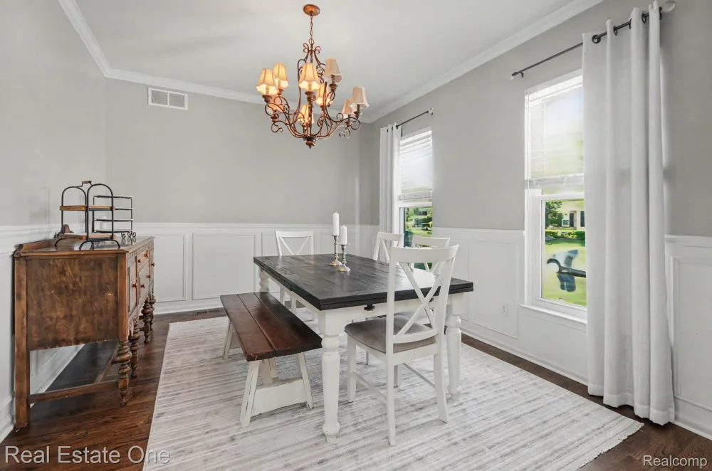 1809 Cheshire Lane Commerce Charter Township, MI 48382