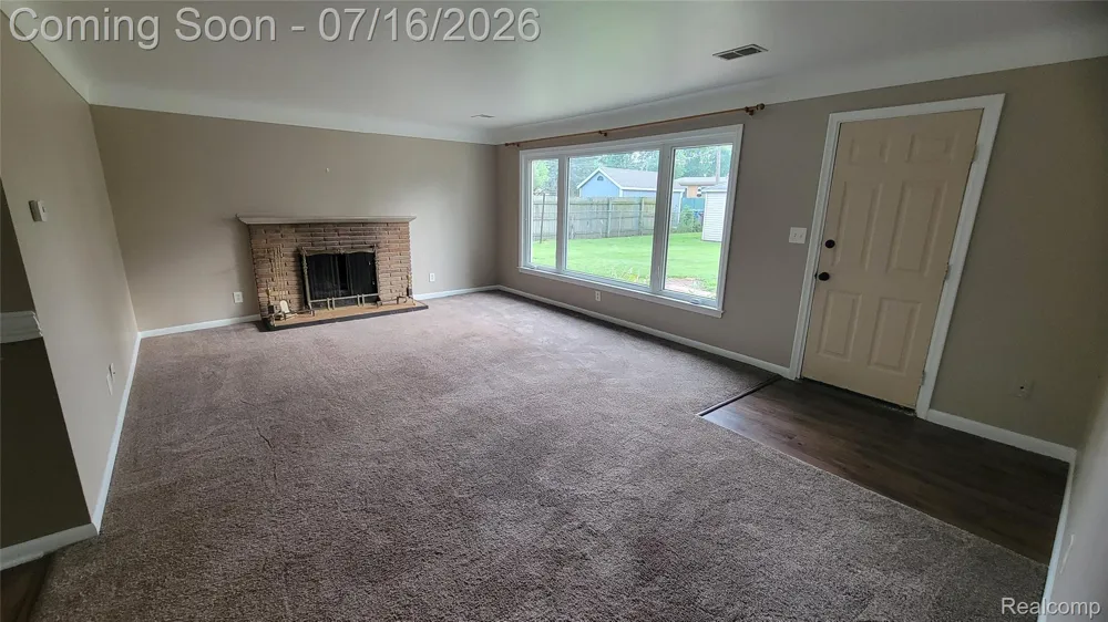 45437 Hecker Drive Utica City, MI 48317