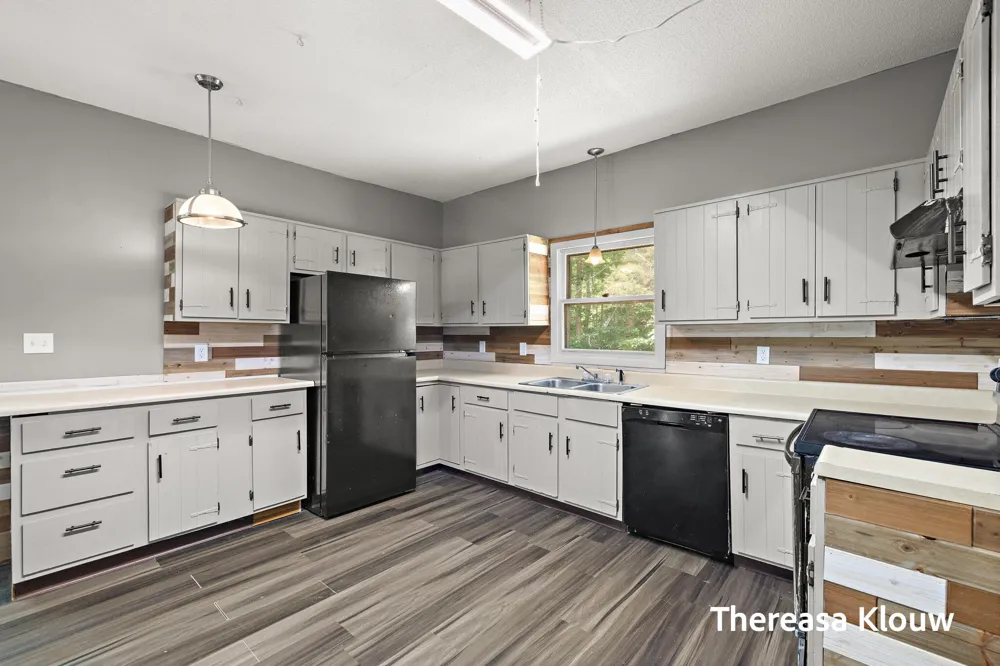 6309 Henry Street Norton Shores City, MI 49441