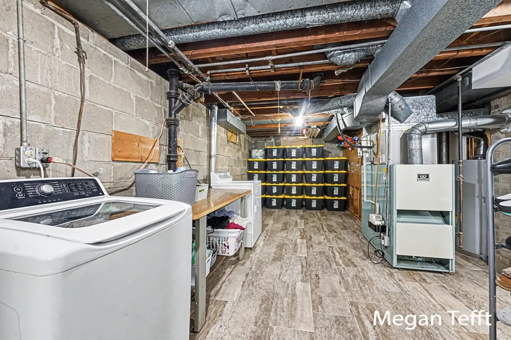 1955 Blandford Avenue SW Wyoming City, MI 49519