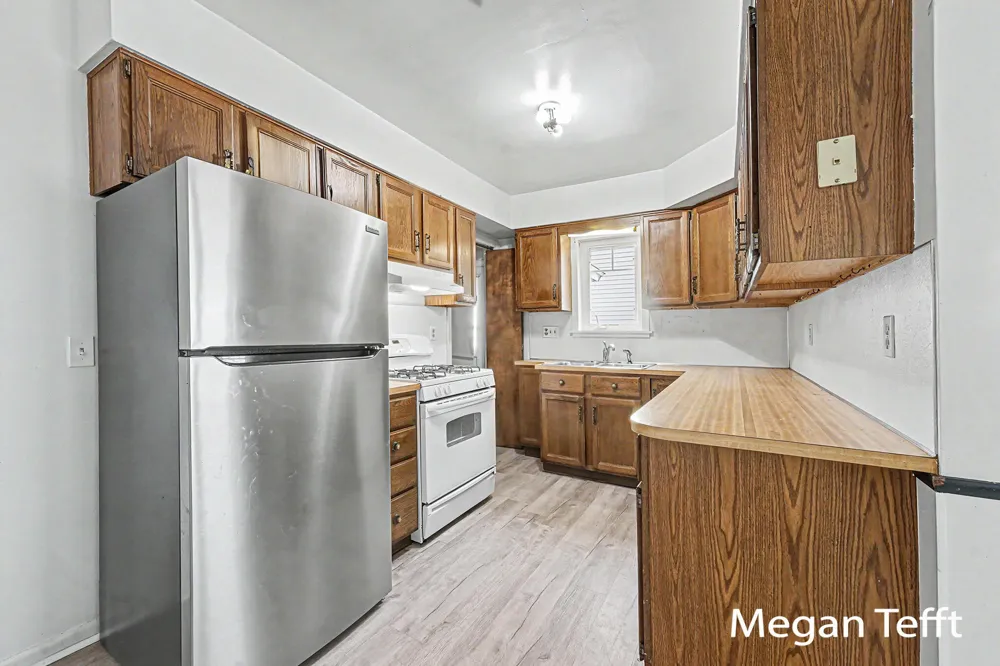 1955 Blandford Avenue SW Wyoming City, MI 49519