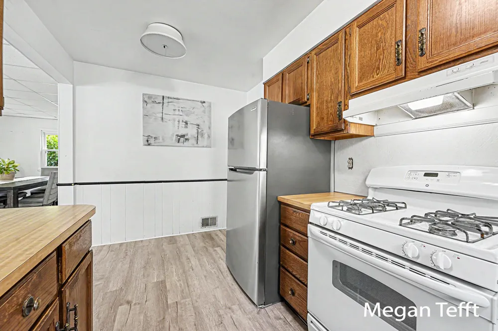 1955 Blandford Avenue SW Wyoming City, MI 49519