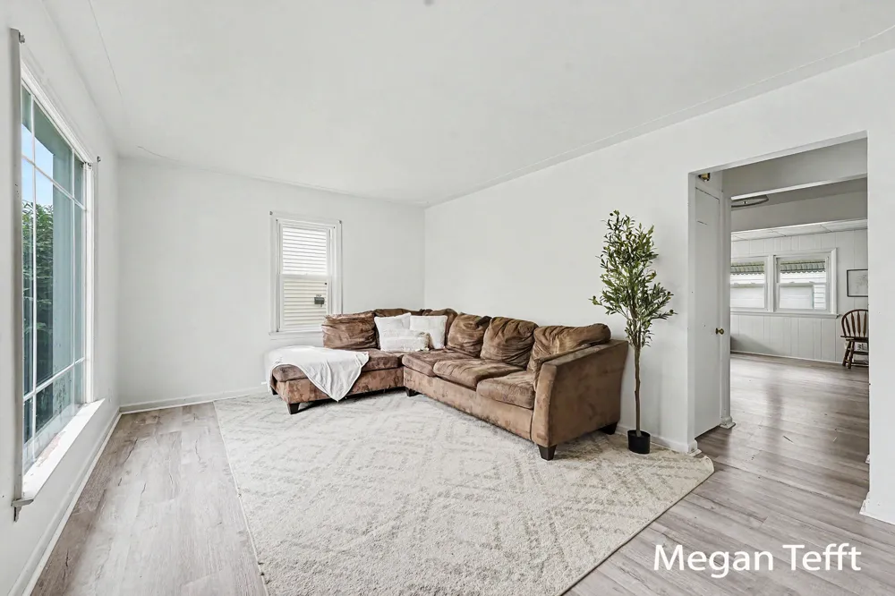1955 Blandford Avenue SW Wyoming City, MI 49519