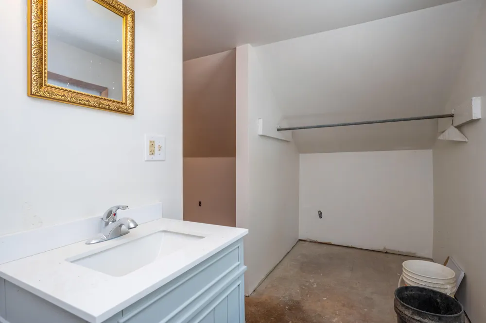 135 W St Joseph Street Coloma City, MI 49038