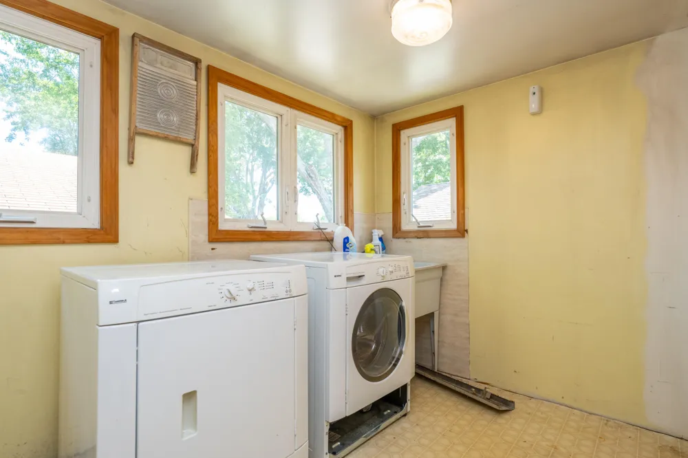135 W St Joseph Street Coloma City, MI 49038