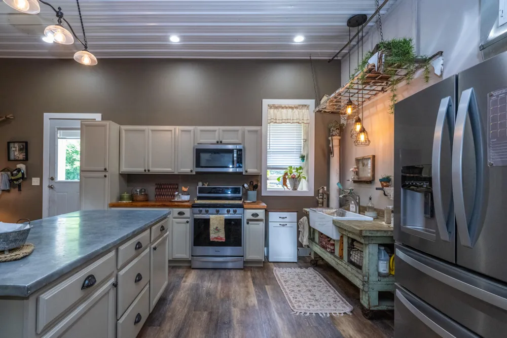 135 W St Joseph Street Coloma City, MI 49038