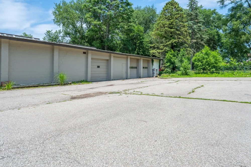 135 W St Joseph Street Coloma City, MI 49038