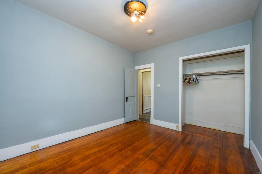 135 W St Joseph Street Coloma City, MI 49038