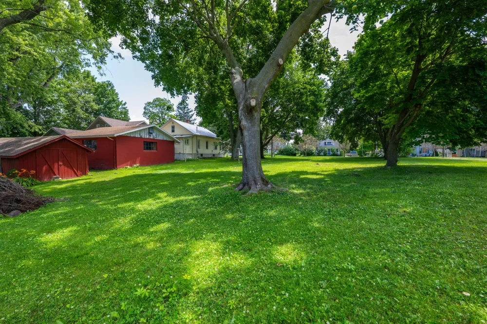 135 W St Joseph Street Coloma City, MI 49038
