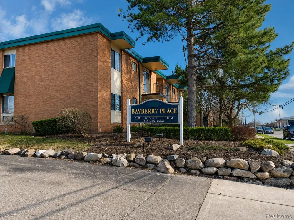 1880 Axtell Drive #2 Troy City, MI 48084